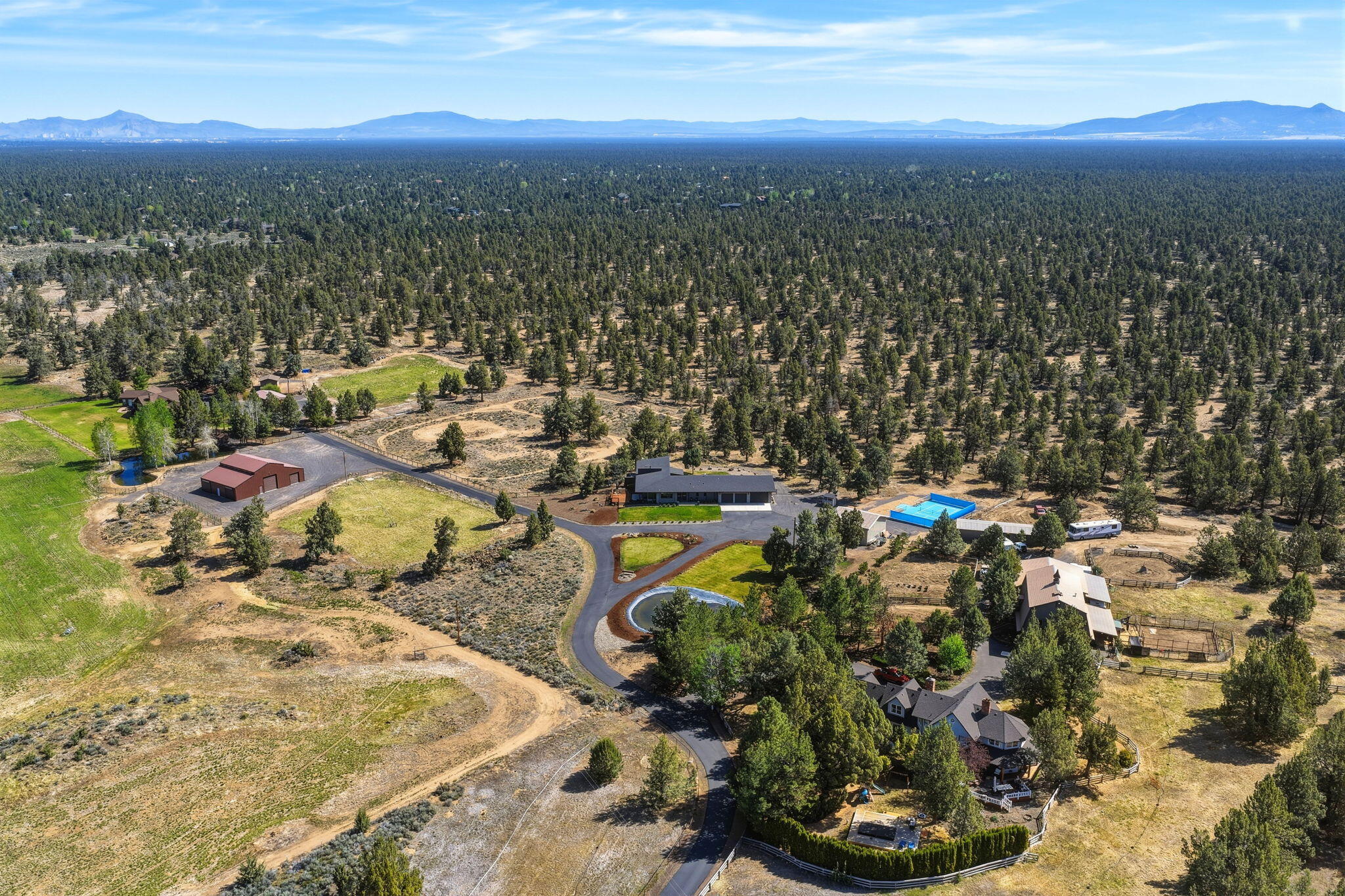 64144 Pioneer Loop Bend, OR 97701 - Photo 156 of 192 146-web-or-mls-Riley Visuals-146