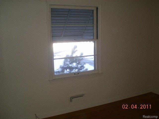195 Shadowlawn Street Inkster, MI 48141 - Photo 6 of 15 Bedroom 1