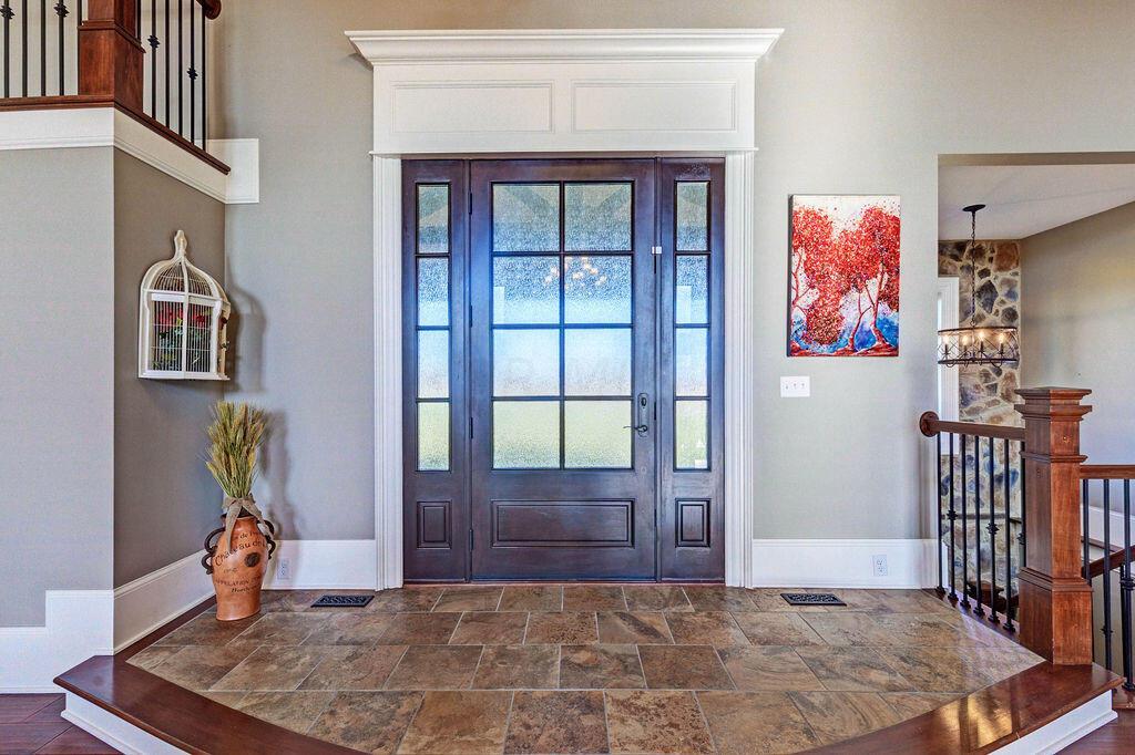 5478 Gale Road Southwest Pataskala, OH 43062 - Photo 5 of 88 5. Entry