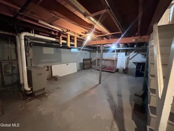 $2,700 | 21 Fordham Court, Albany, NY 12209