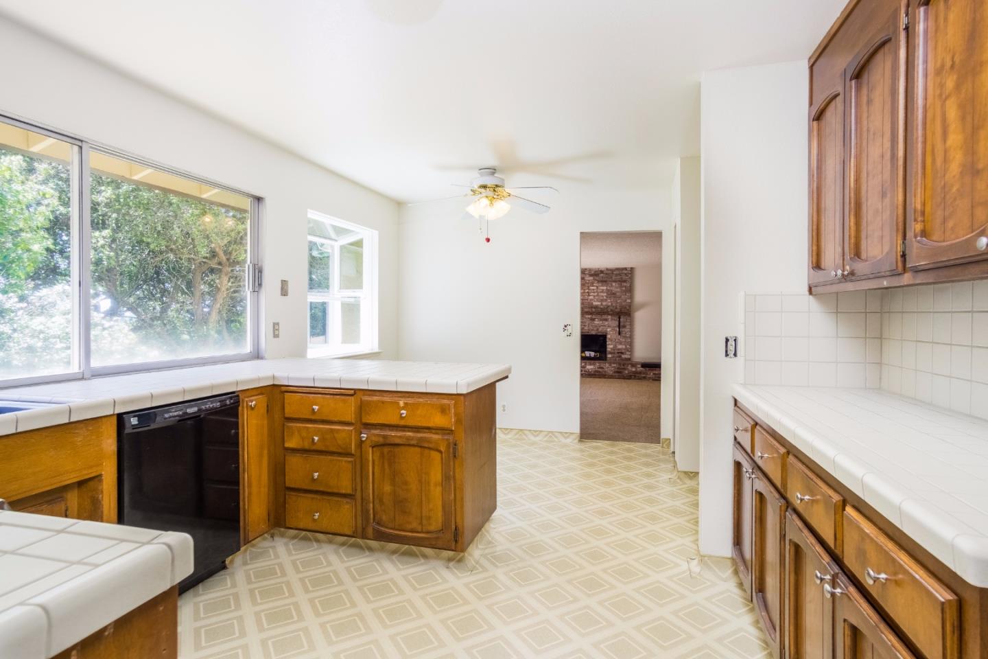 237 Walker Valley Road Castroville, CA 95012 - Photo 4 of 15 Gallery Image 4