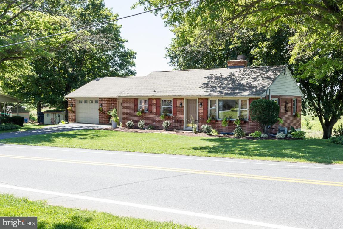 2824 North Colebrook Road Manheim, PA 17545 - Photo 1 of 36
