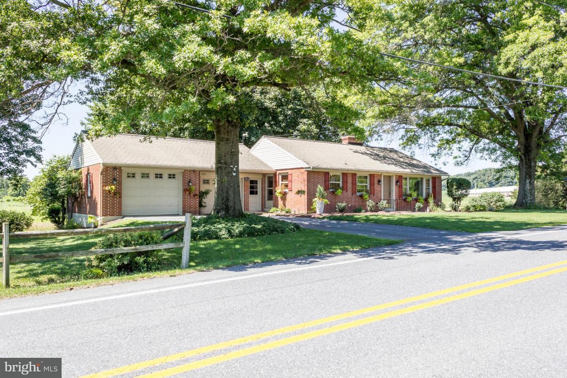 2824 North Colebrook Road Manheim, PA 17545 - Photo 15 of 36
