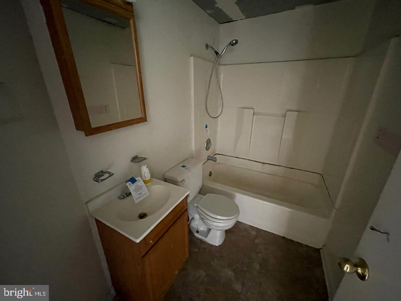 2767 Norfen Road Baltimore, MD 21227 - Photo 8 of 13 Gallery Image 8