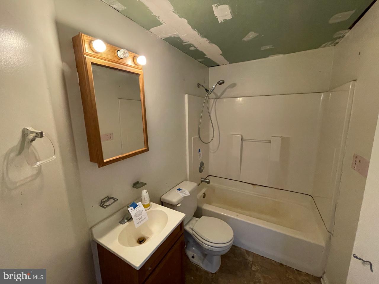 2767 Norfen Road Baltimore, MD 21227 - Photo 9 of 13 Gallery Image 9