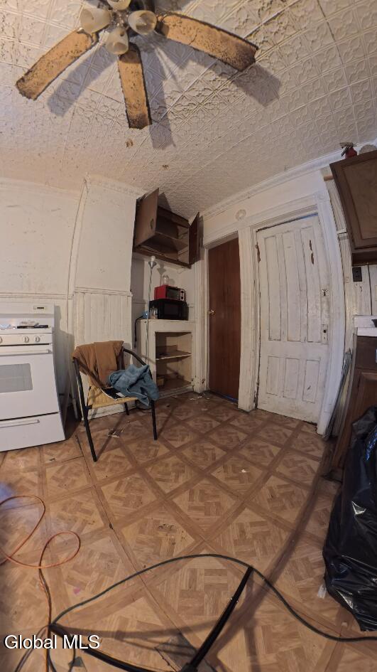 963 Strong Street Schenectady, NY 12307 - Photo 6 of 11 5