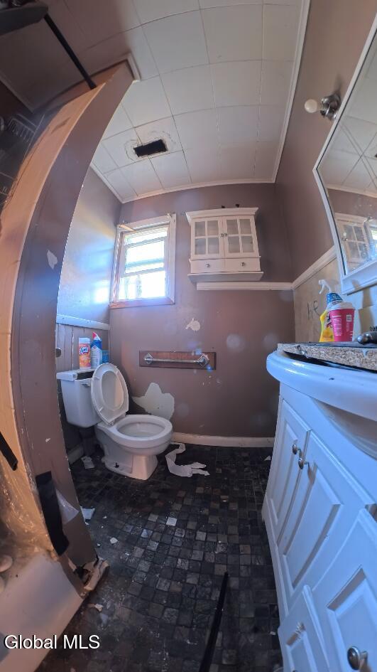 963 Strong Street Schenectady, NY 12307 - Photo 8 of 11 7