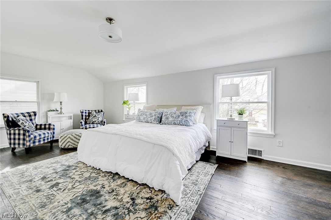 2461 White Road Cleveland, OH 44118 - Photo 15 of 31