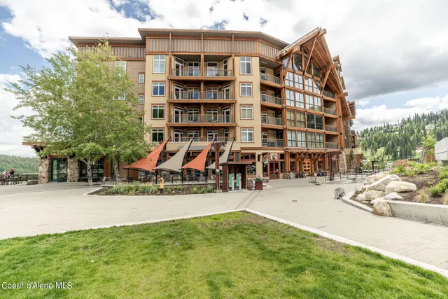 $549,900 | 124 Village Lane, Unit 318, Sandpoint, ID 83864