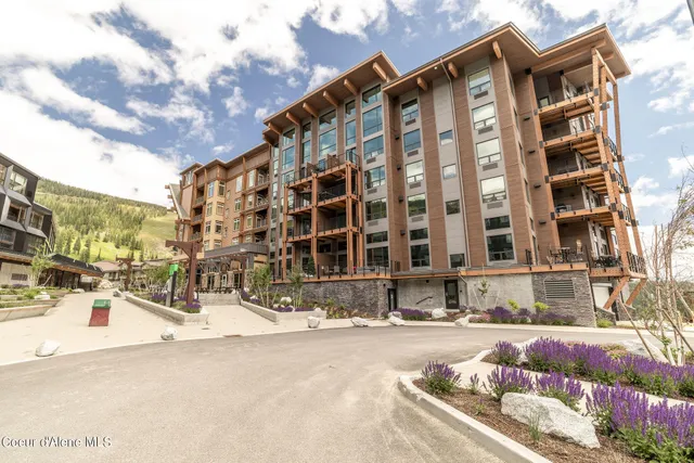 $549,900 | 124 Village Lane, Unit 318, Sandpoint, ID 83864