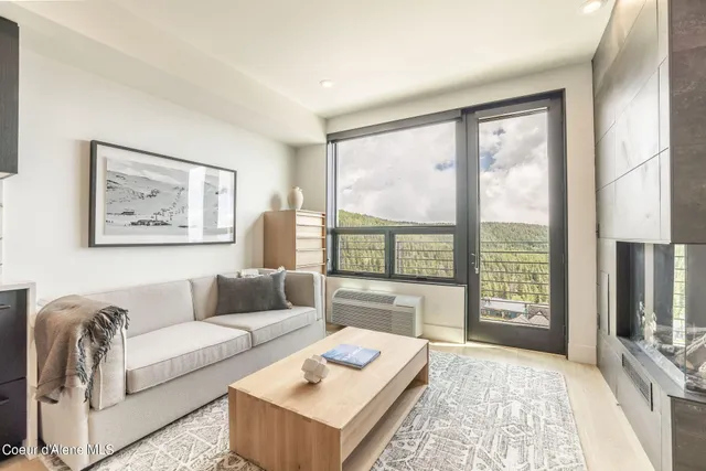 $549,900 | 124 Village Lane, Unit 318, Sandpoint, ID 83864