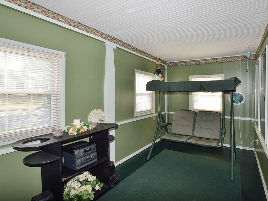 67 Jasper Street Springfield, MA 01109 - Photo 6 of 23