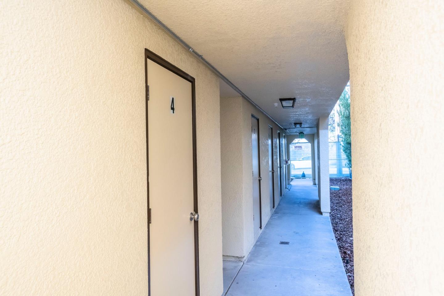1007 Hemlock Avenue Millbrae, CA 94030 - Photo 22 of 34 a view of a hallway