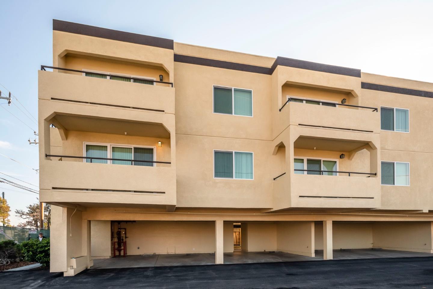 1007 Hemlock Avenue Millbrae, CA 94030 - Photo 32 of 34 a house view with a outdoor space