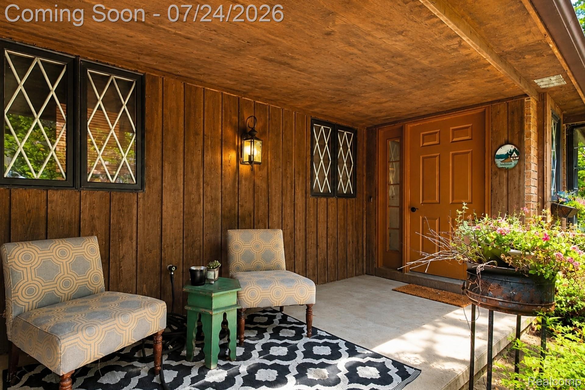 377 Ridgemont Road Oxford, MI 48370 - Photo 4 of 52 3.jpg
