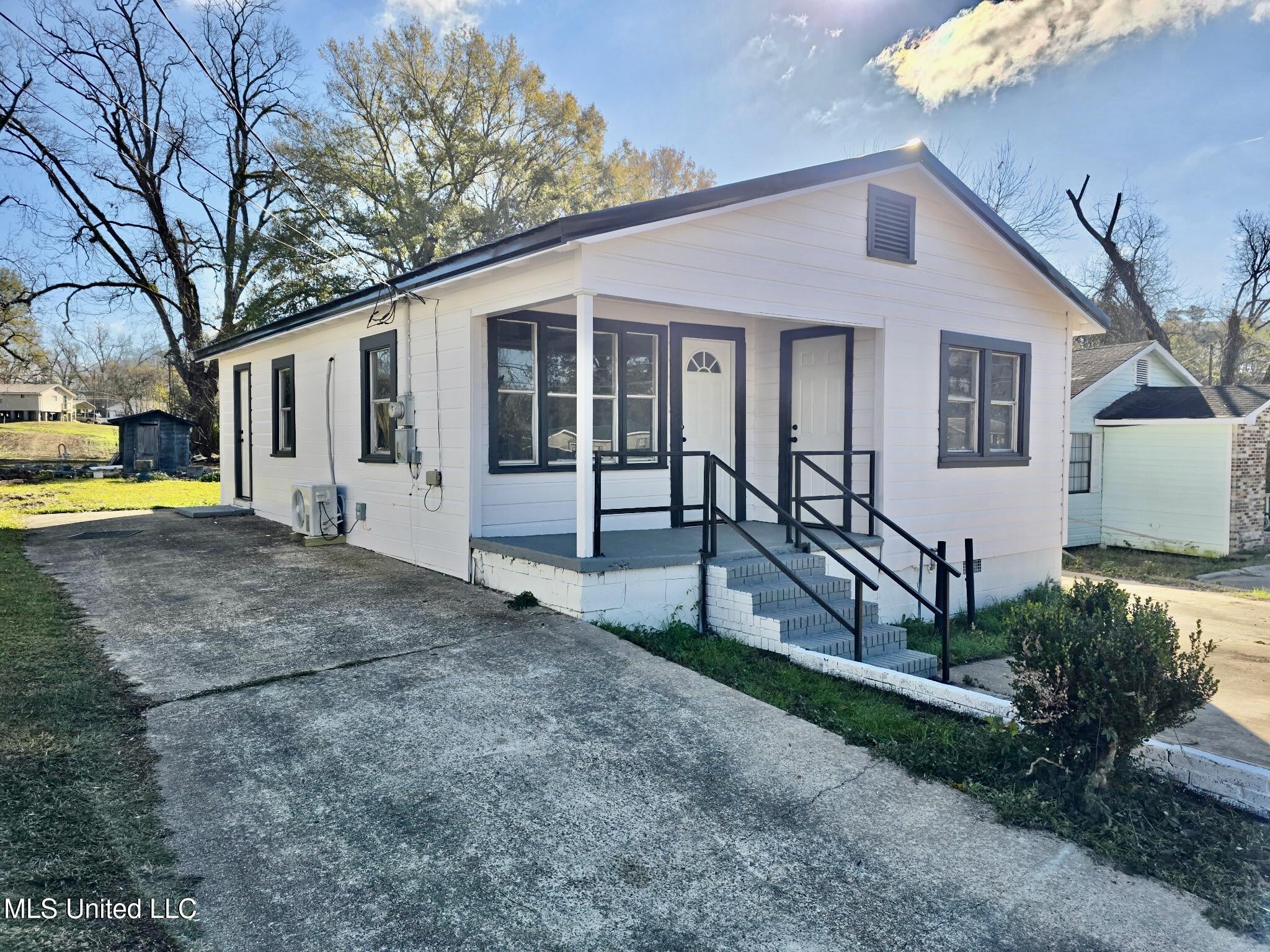 67 Faulk Avenue Fayette, MS 39069 - Photo 1 of 23 Front entrance