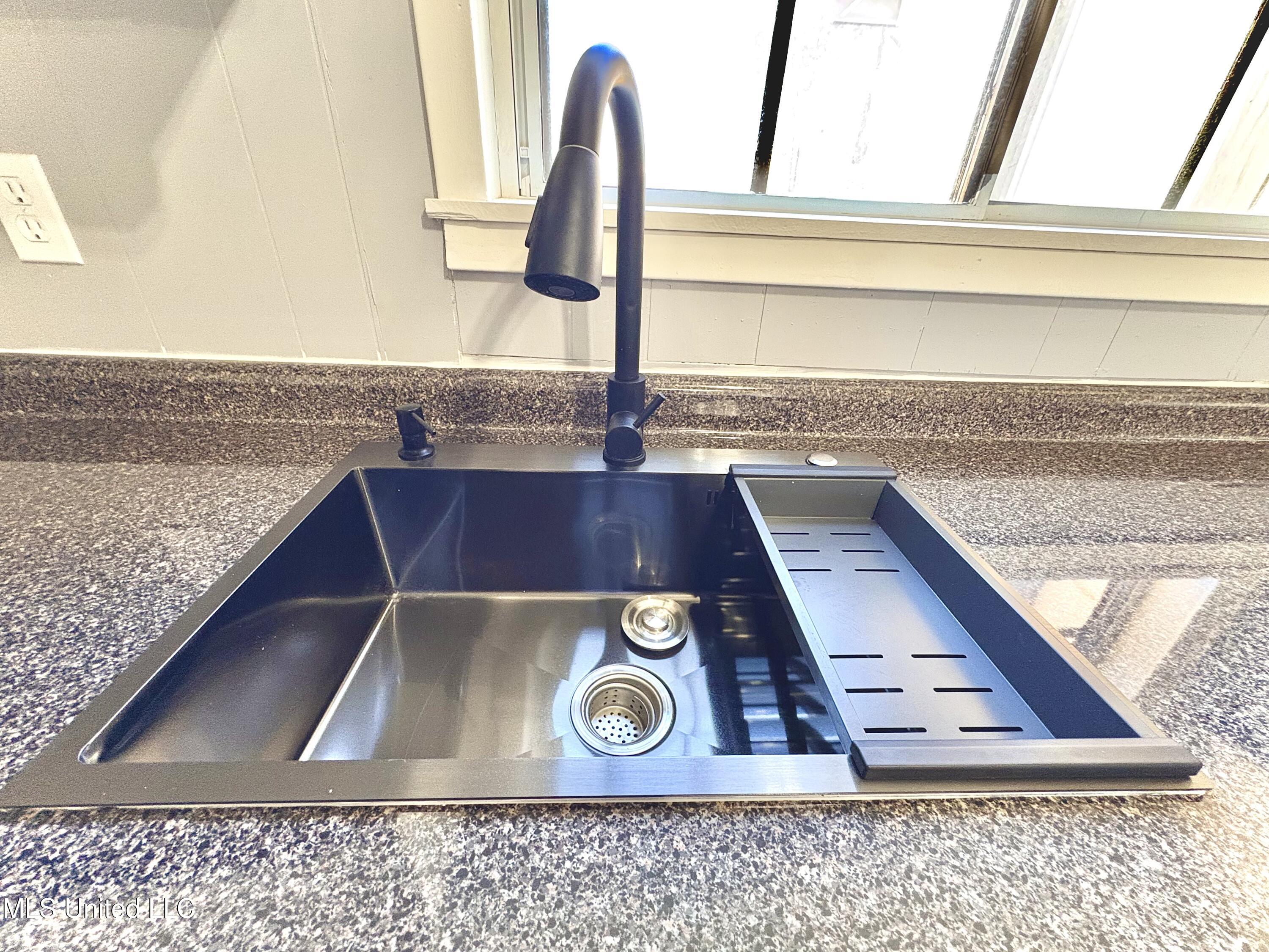 67 Faulk Avenue Fayette, MS 39069 - Photo 6 of 23 IMG_7600