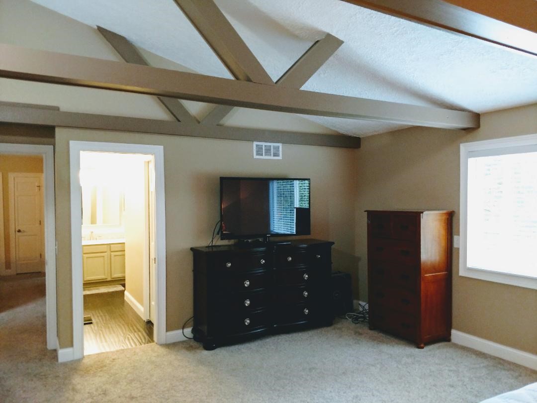 12402 Spruce Lane Perry, MI 48872 - Photo 17 of 32 21502310-16.JPG