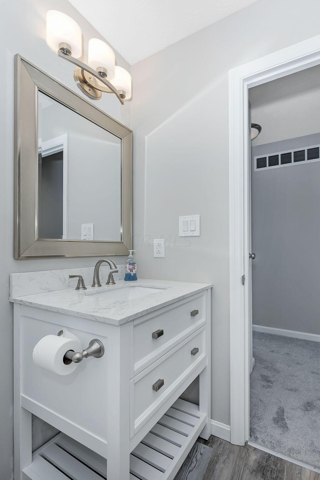 812 Hines Road Columbus, OH 43230 - Photo 12 of 61 20-Bathroom