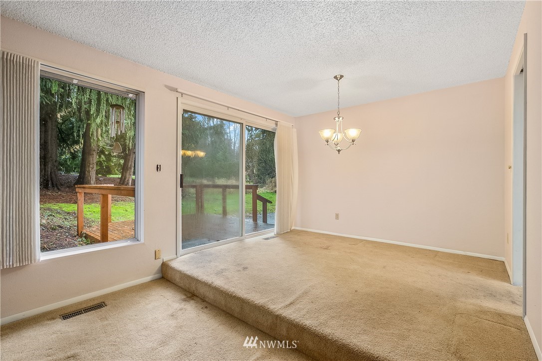 414 208th Street Southeast Bothell, WA 98012 - Photo 12 of 33