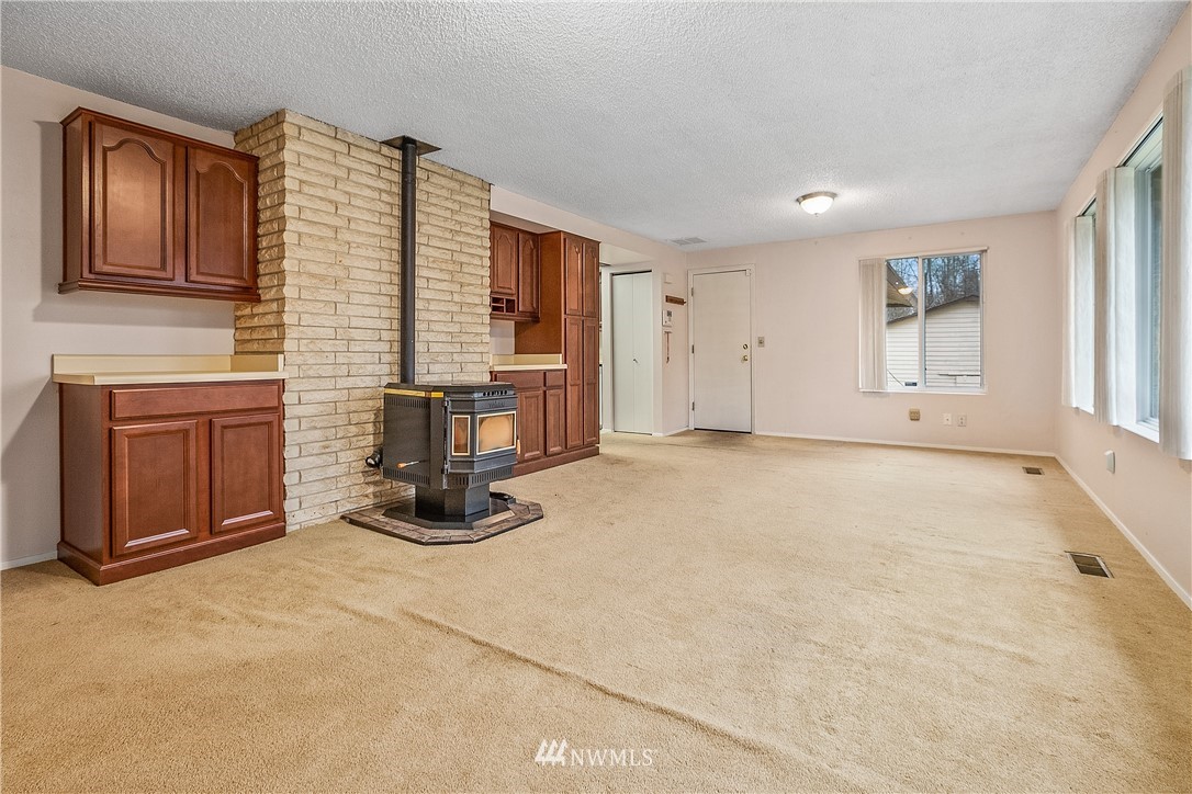 414 208th Street Southeast Bothell, WA 98012 - Photo 16 of 33