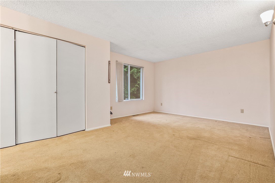 414 208th Street Southeast Bothell, WA 98012 - Photo 18 of 33