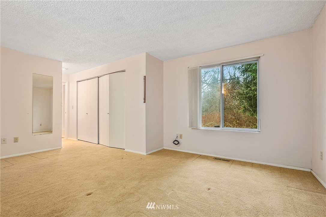 414 208th Street Southeast Bothell, WA 98012 - Photo 19 of 33