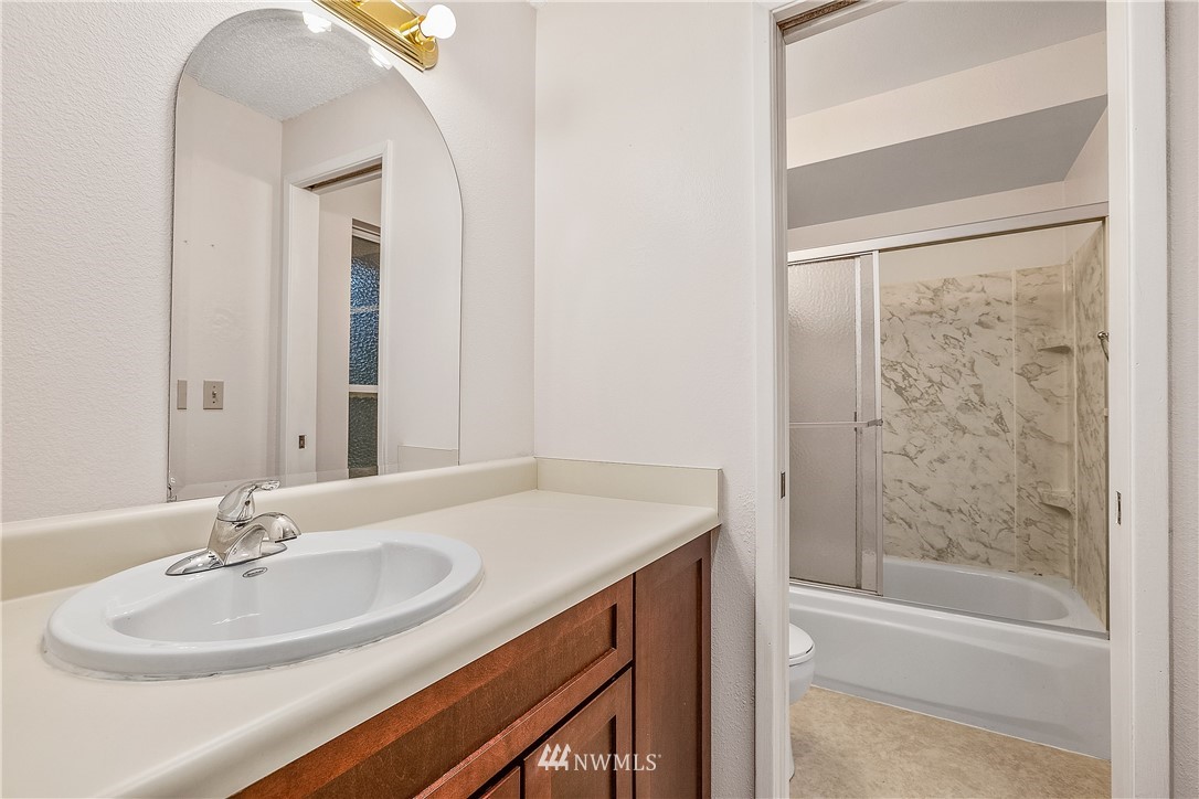 414 208th Street Southeast Bothell, WA 98012 - Photo 20 of 33