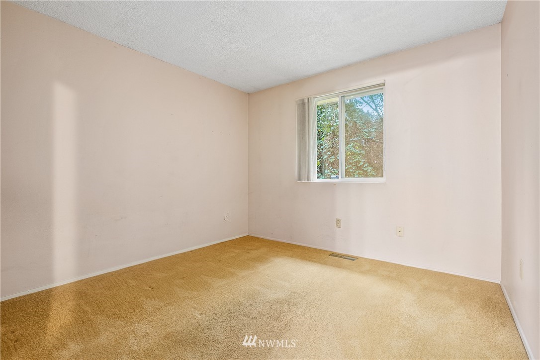 414 208th Street Southeast Bothell, WA 98012 - Photo 23 of 33