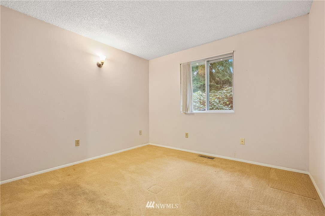 414 208th Street Southeast Bothell, WA 98012 - Photo 24 of 33