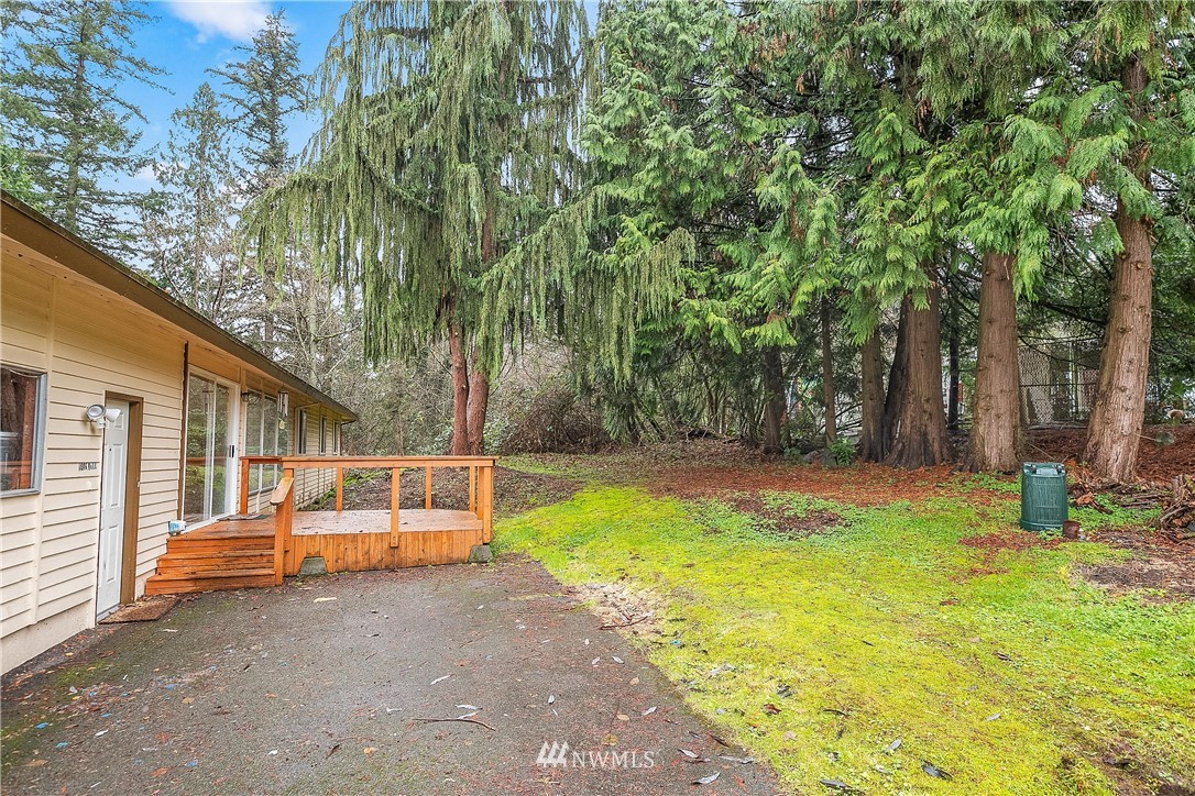 414 208th Street Southeast Bothell, WA 98012 - Photo 4 of 33