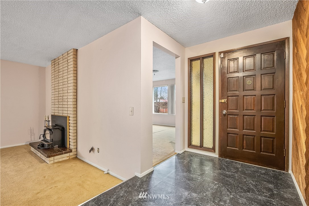 414 208th Street Southeast Bothell, WA 98012 - Photo 6 of 33