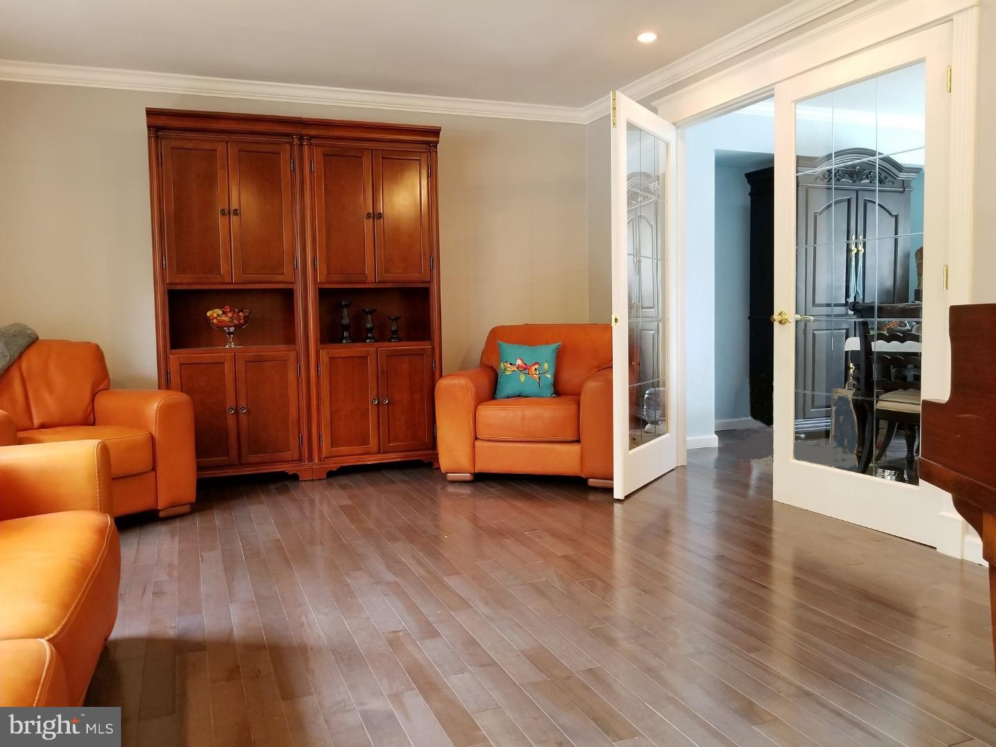 54 Hamilton Road Marlton, NJ 08053 - Photo 9 of 25 Living Room