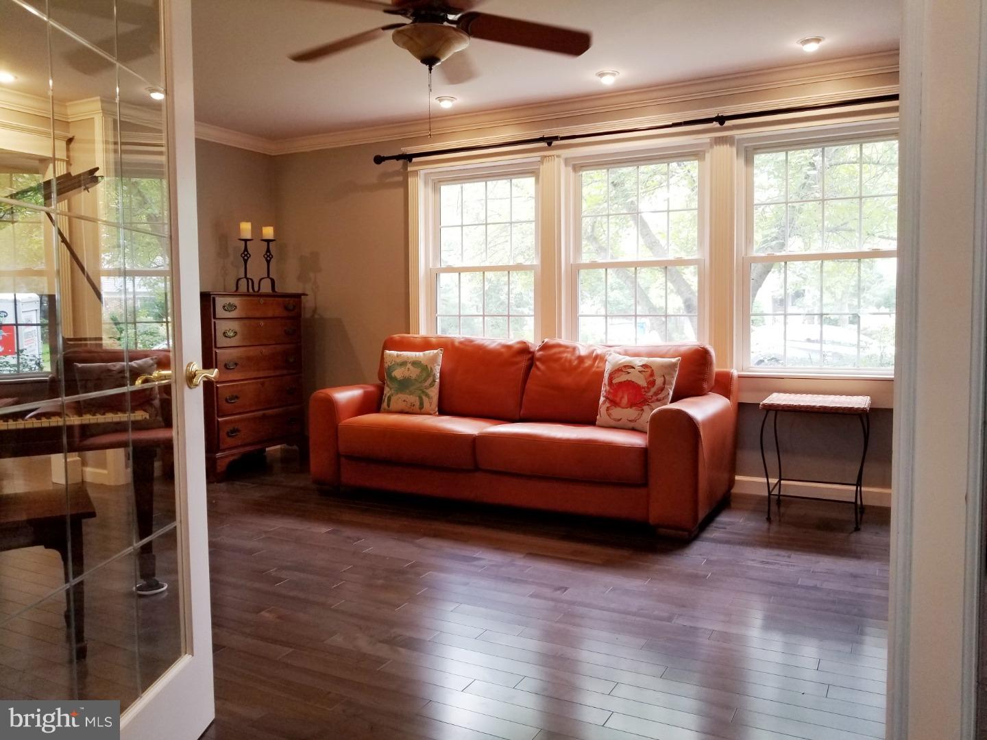 54 Hamilton Road Marlton, NJ 08053 - Photo 10 of 25 Living Room