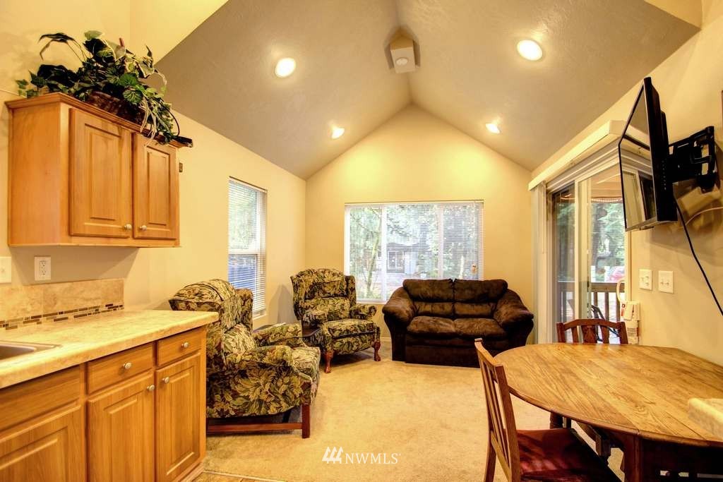 28-1 Goldrush Road Deming, WA 98244 - Photo 5 of 25 Gallery Image 5
