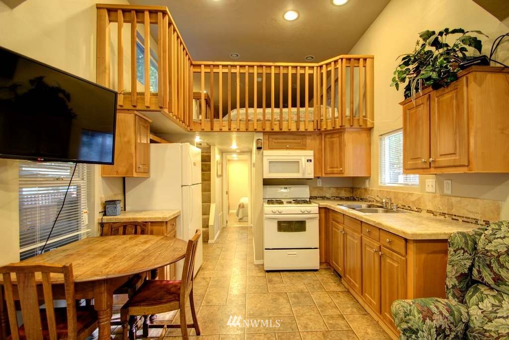 28-1 Goldrush Road Deming, WA 98244 - Photo 6 of 25 Gallery Image 6