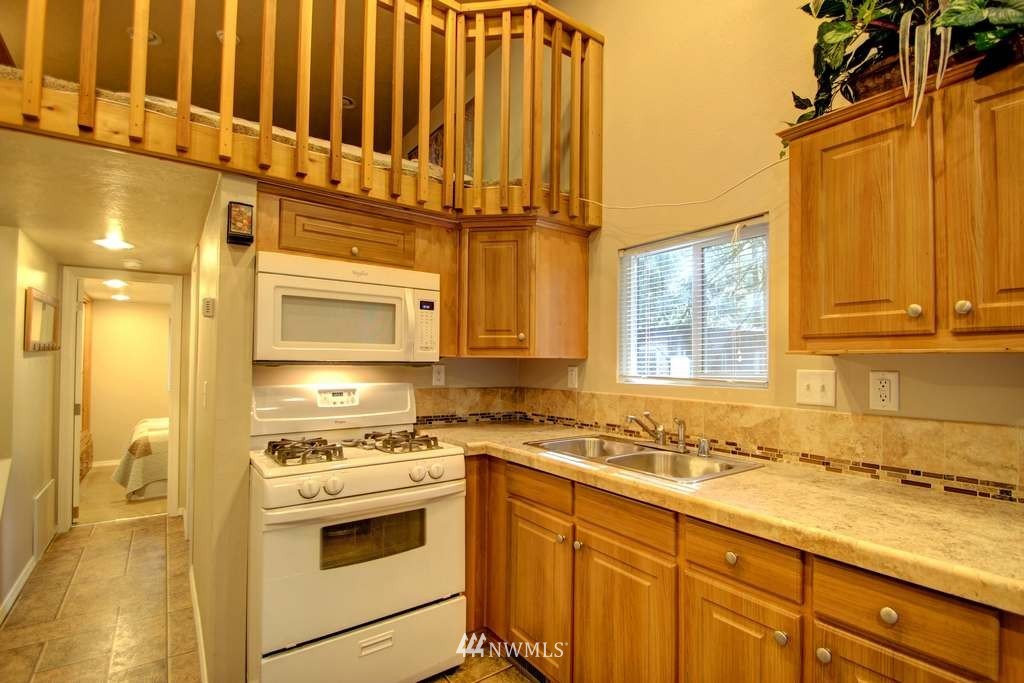 28-1 Goldrush Road Deming, WA 98244 - Photo 7 of 25 Gallery Image 7