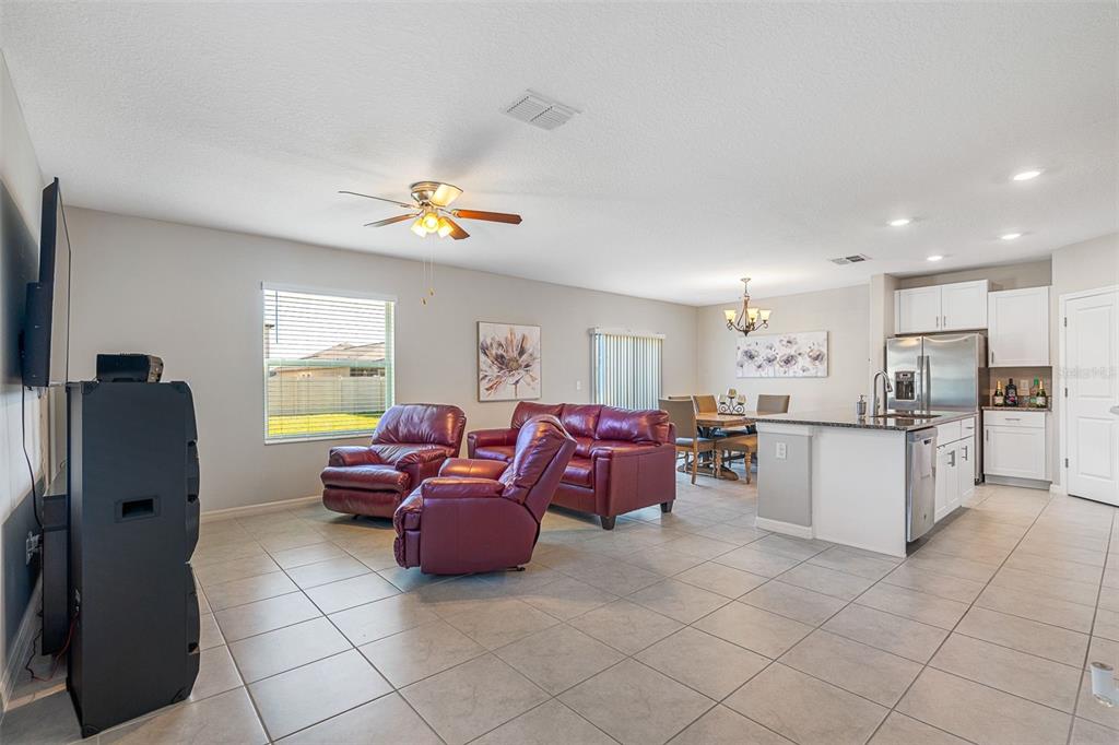9708 Lemon Drop Loop Ruskin, FL 33573 - Photo 24 of 49 Gallery Image 24