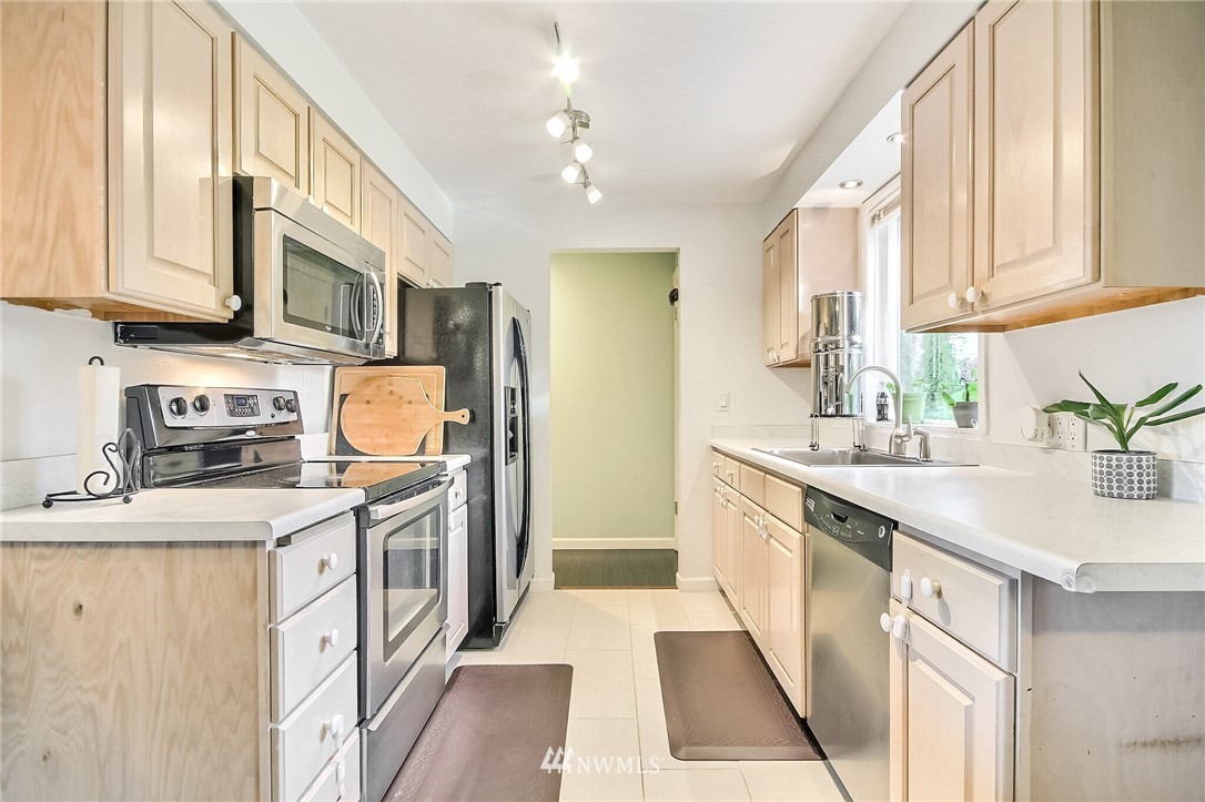 325 South 19th Street Renton, WA 98055 - Photo 13 of 38 Gallery Image 13