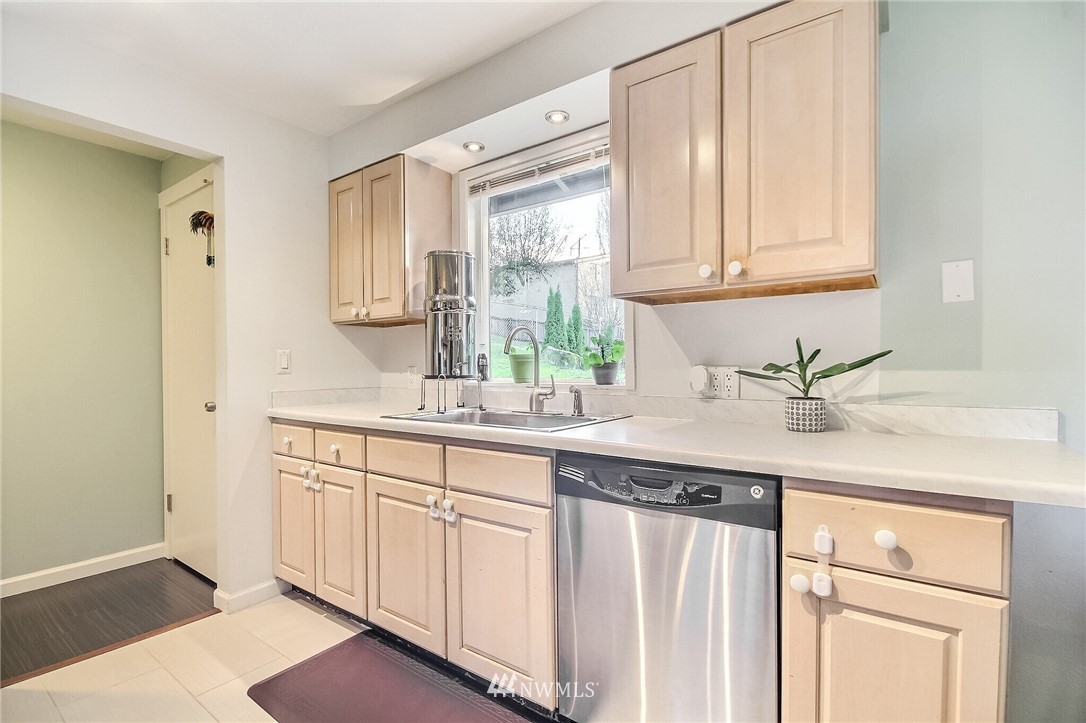325 South 19th Street Renton, WA 98055 - Photo 15 of 38 Gallery Image 15