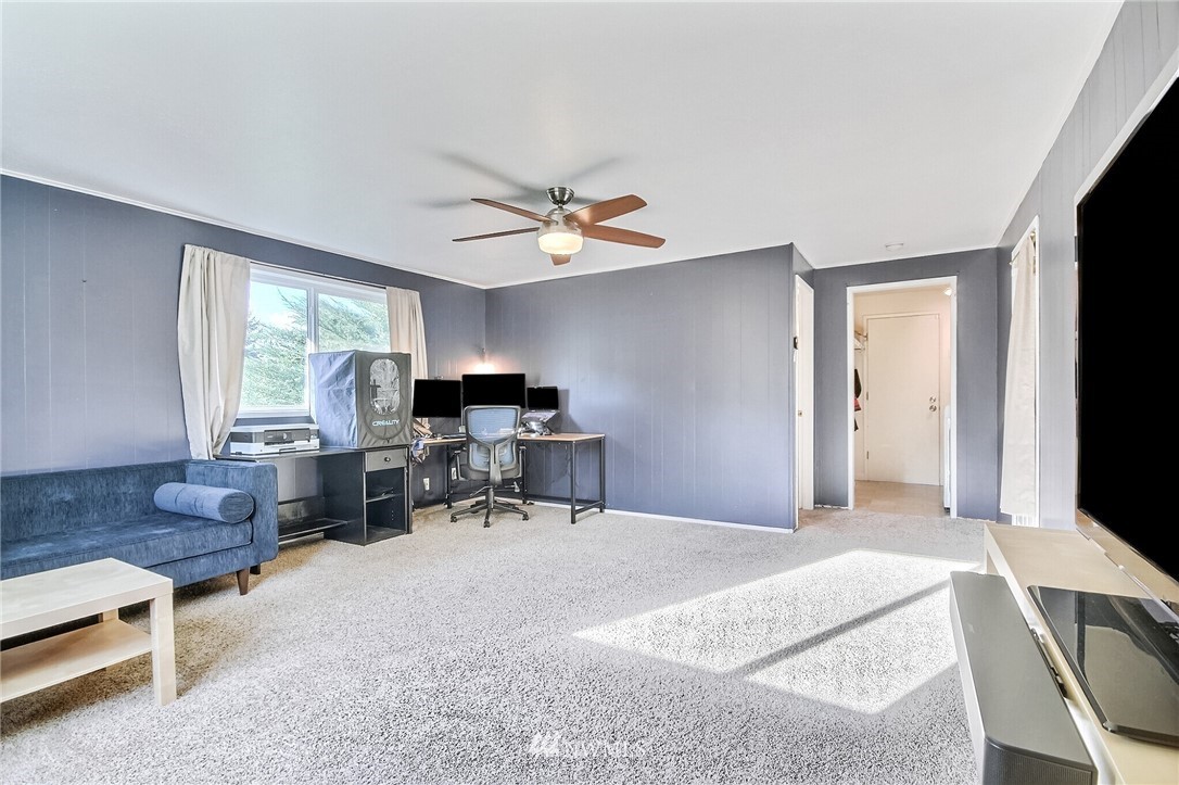 325 South 19th Street Renton, WA 98055 - Photo 18 of 38 Gallery Image 18