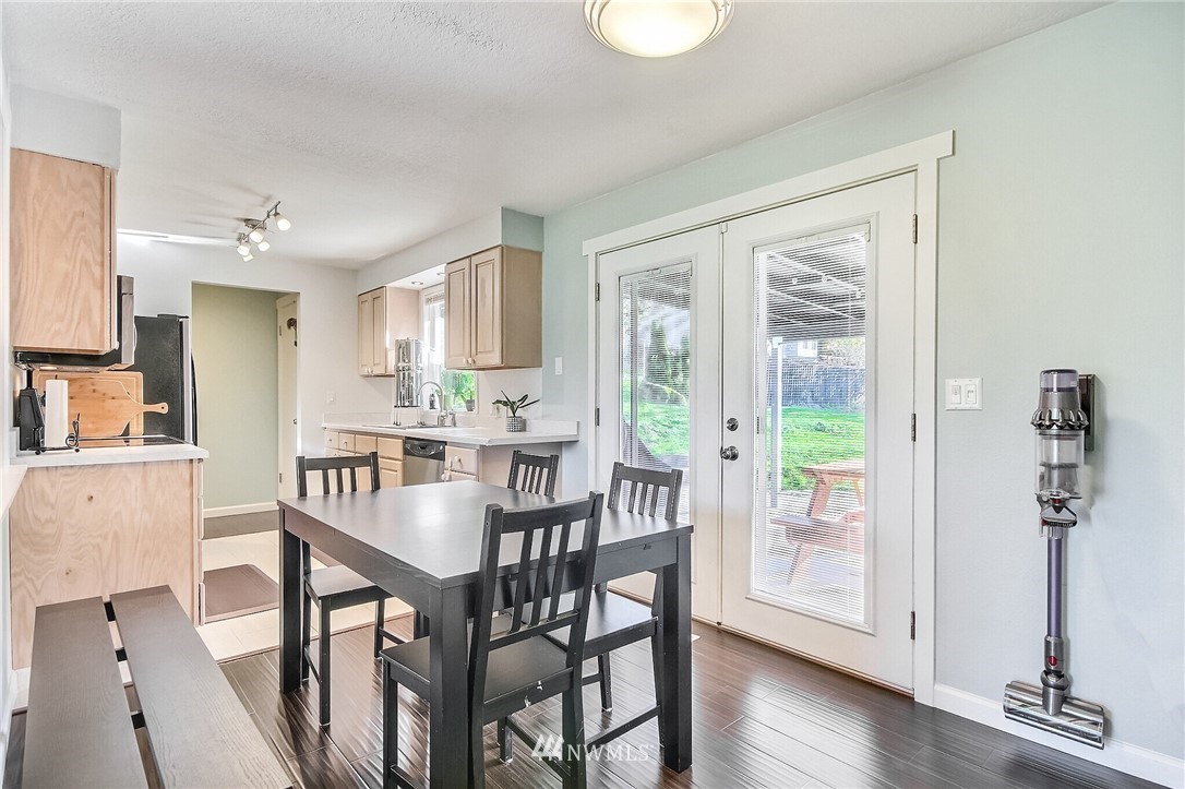 325 South 19th Street Renton, WA 98055 - Photo 10 of 38 Gallery Image 10