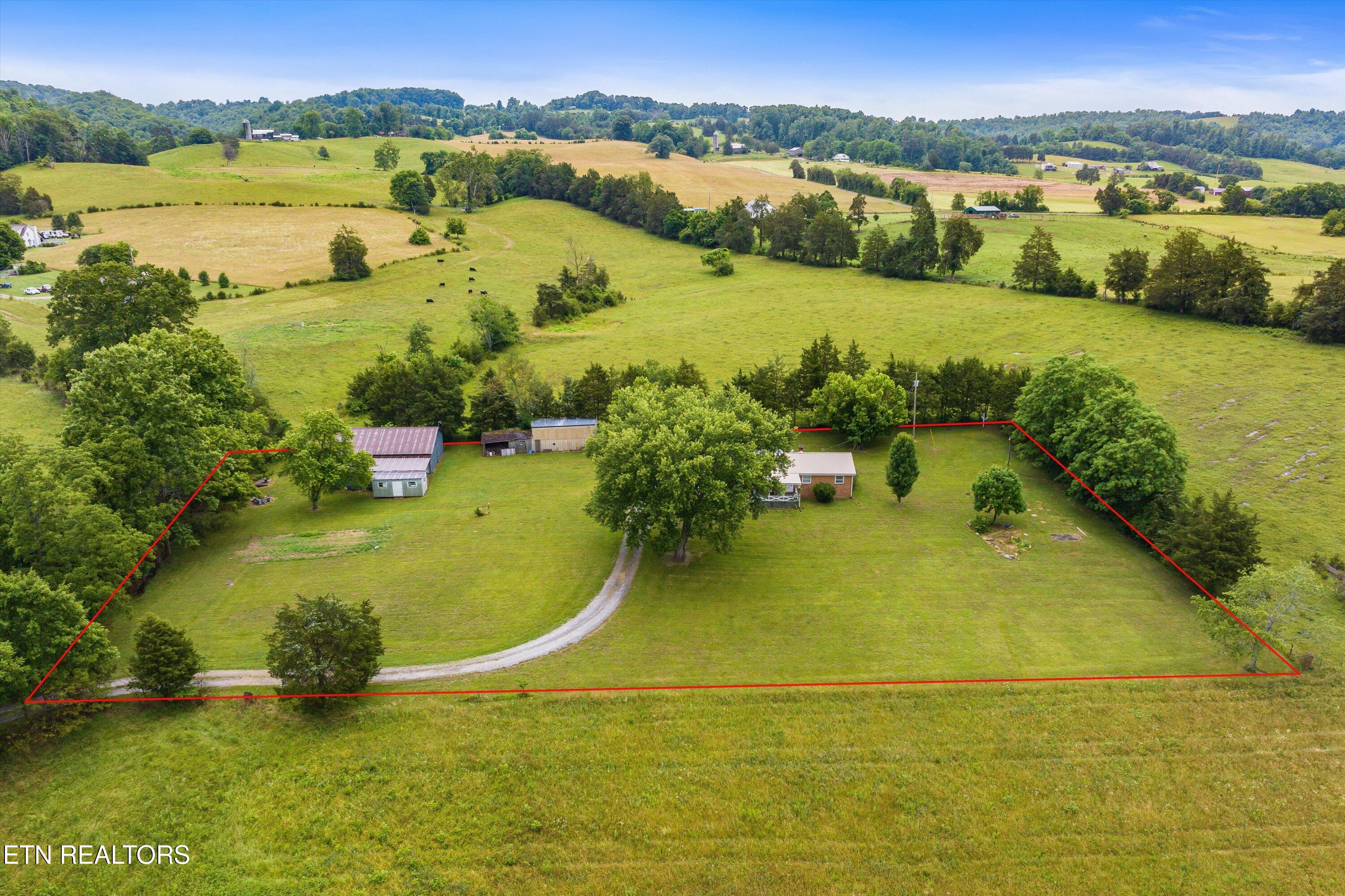 120 Bolinger Road Speedwell, TN 37870 - Photo 2 of 58 02-120BolingerRd-2