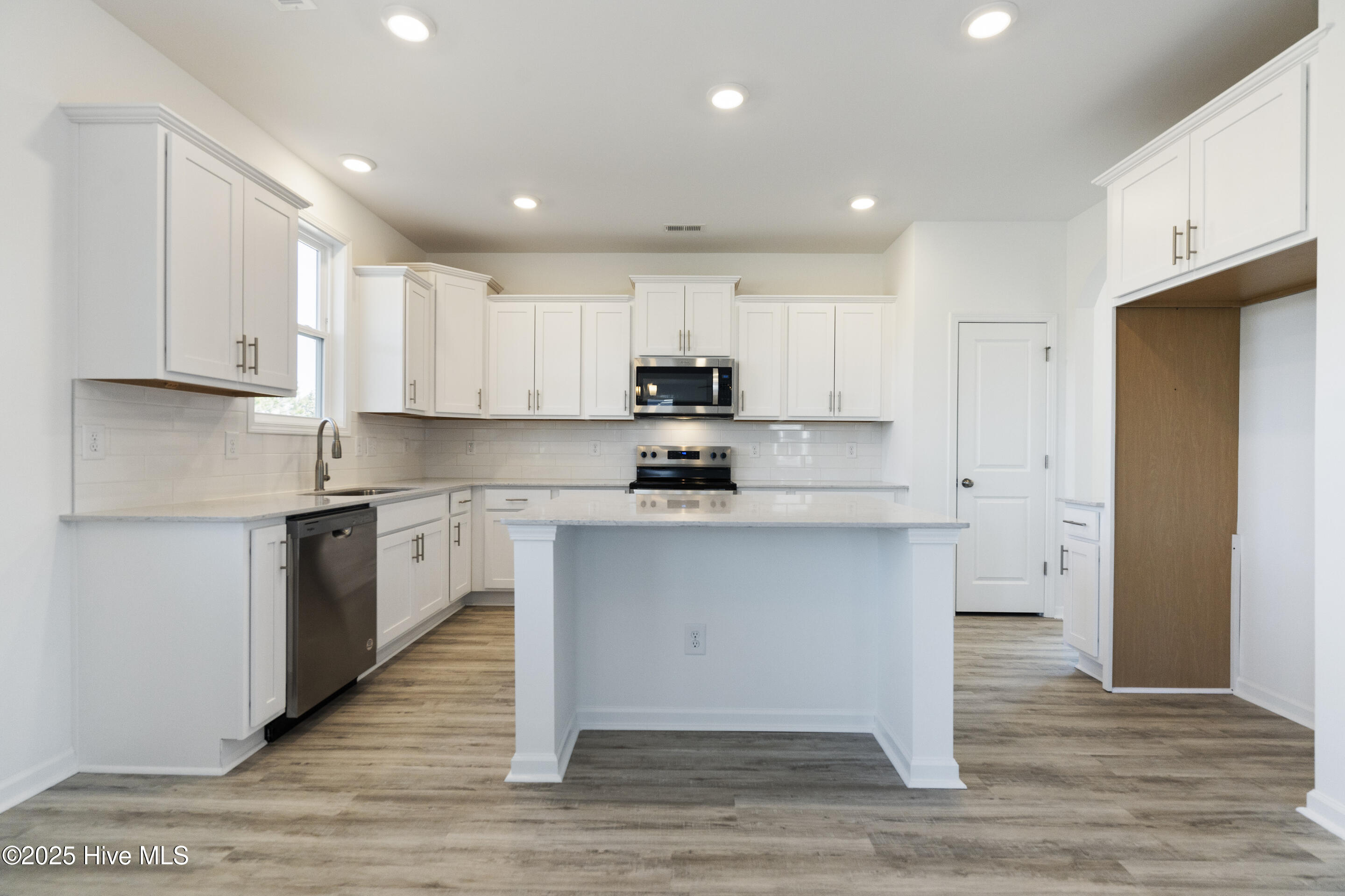 246 Clear View School Road Jacksonville, NC 28540 - Photo 15 of 45 mls-DSC08853