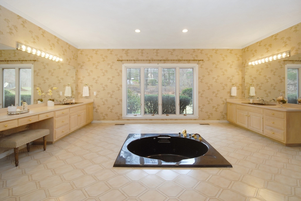 69 Mildred Circle Concord, MA 01742 - Photo 23 of 41