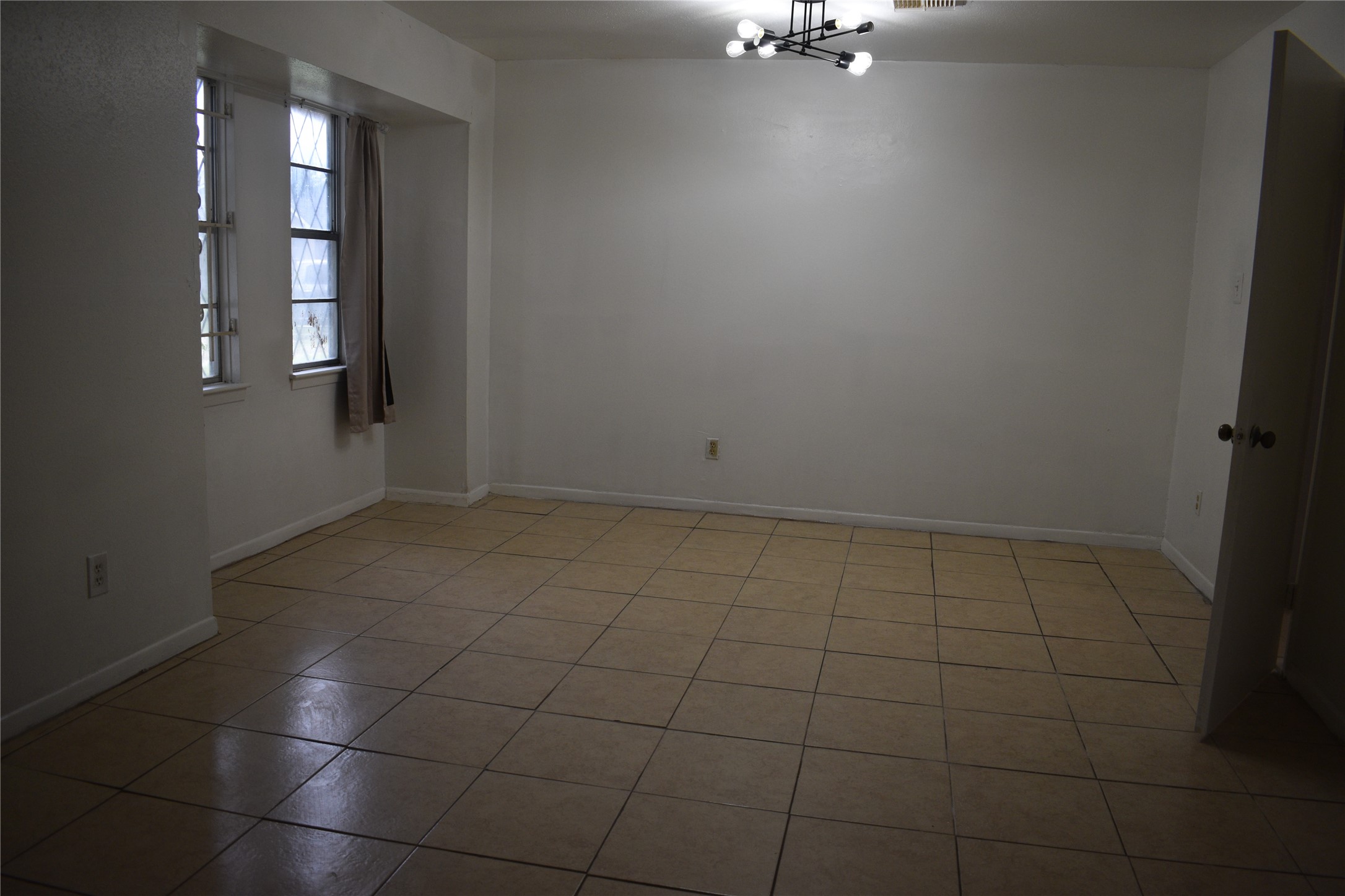 6718 Rowell Court Houston, TX 77489 - Photo 4 of 12 formal dinning room