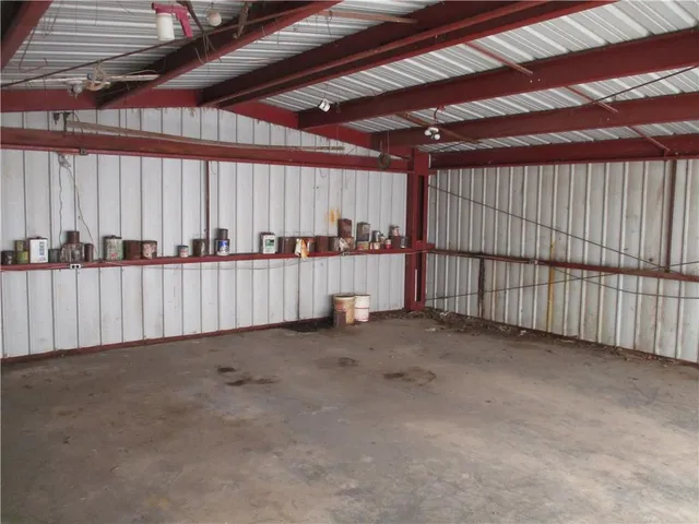 $390,000 | 1834 North High School Avenue, Columbus, KS 66725