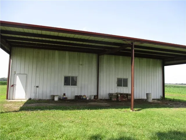 $390,000 | 1834 North High School Avenue, Columbus, KS 66725