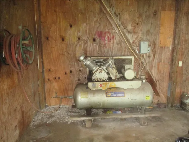 $390,000 | 1834 North High School Avenue, Columbus, KS 66725