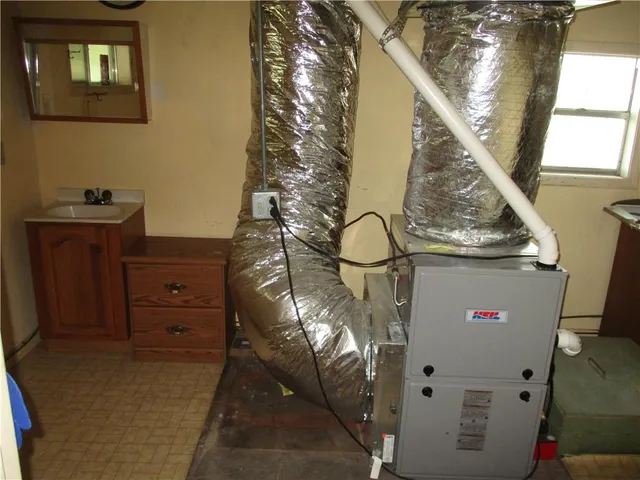 $390,000 | 1834 North High School Avenue, Columbus, KS 66725